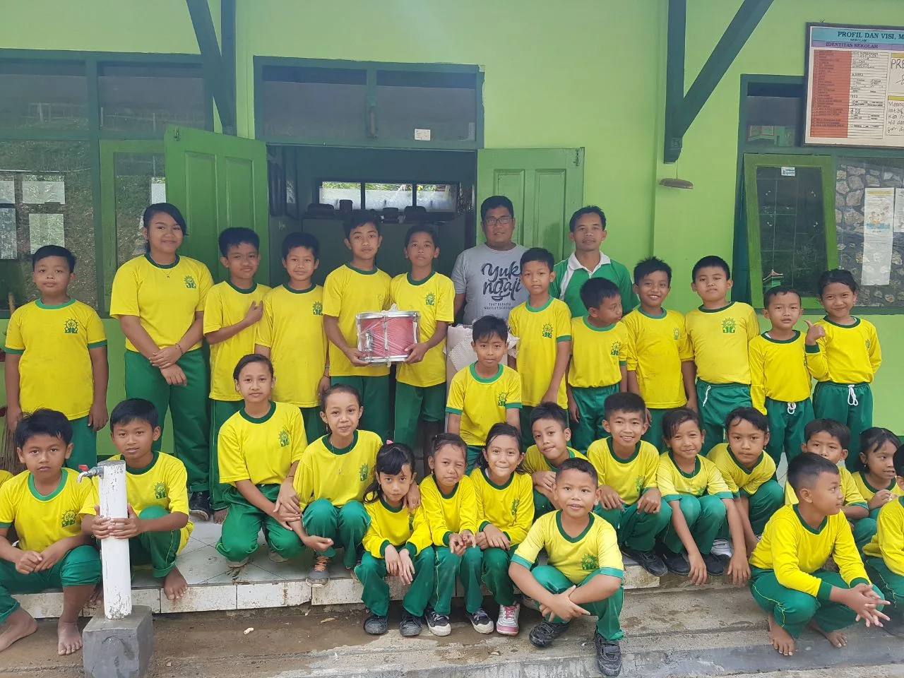 Testomony Drumband (1)